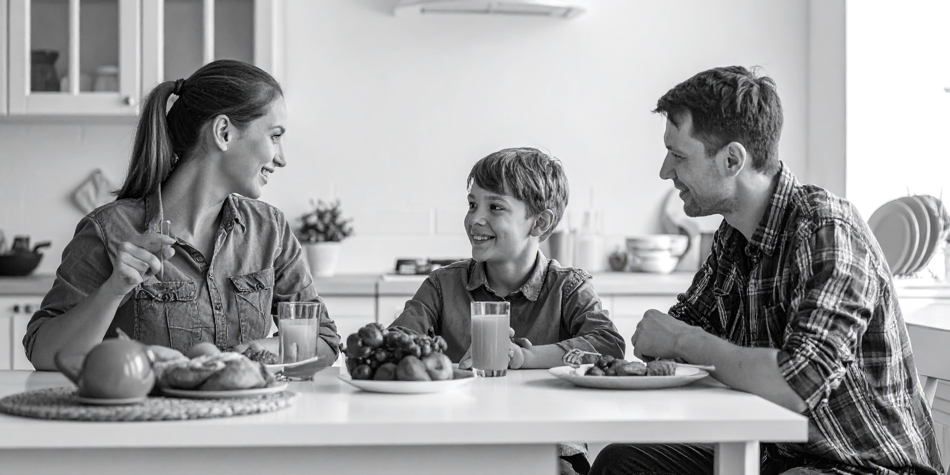 Śniadanie rodziców z synem